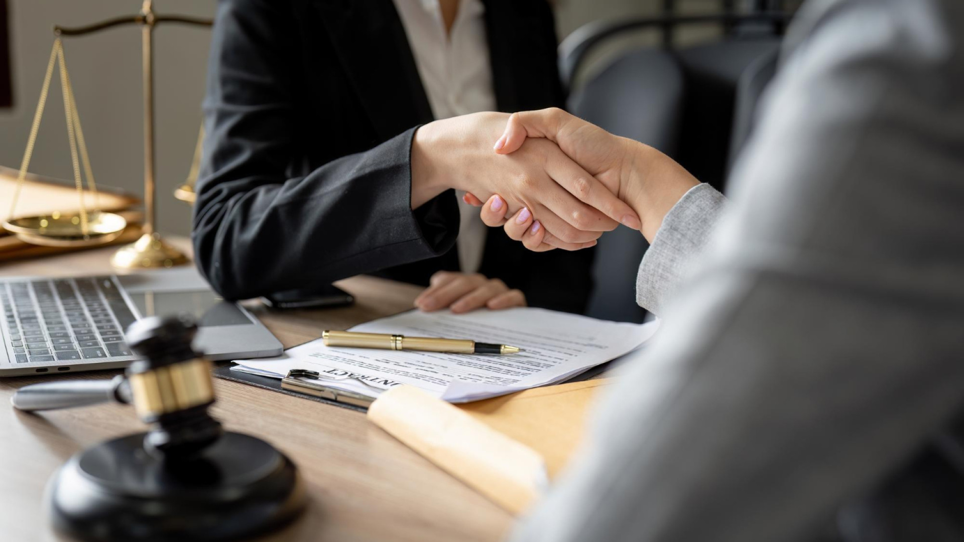 Entrepreneur ou particulier : quand faire appel à un avocat devient indispensable ?